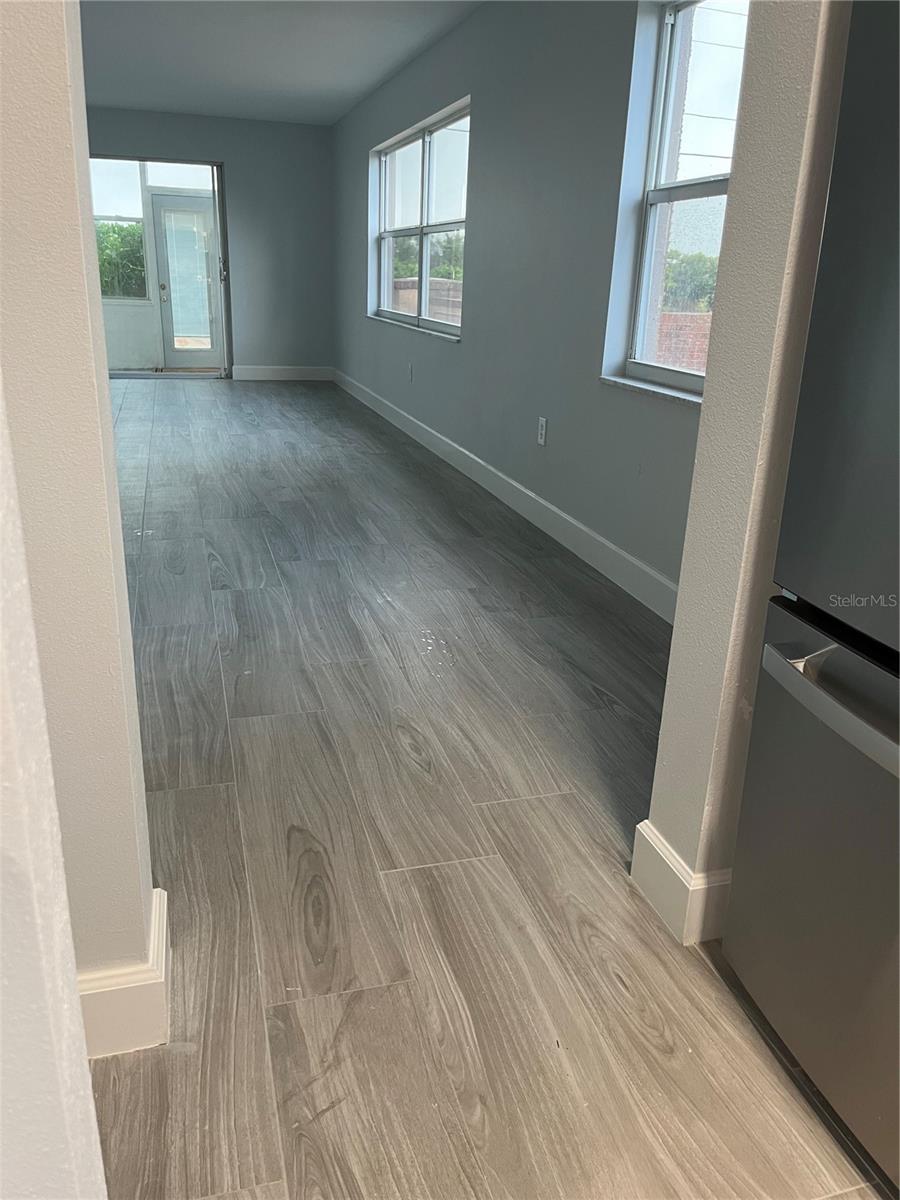 Image 6 of 30 For 2 Causeway Boulevard 101