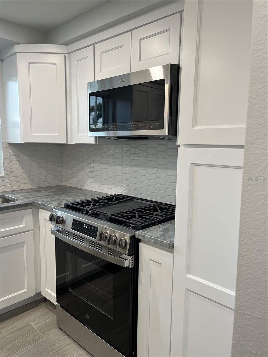 Image 9 of 30 For 2 Causeway Boulevard 101