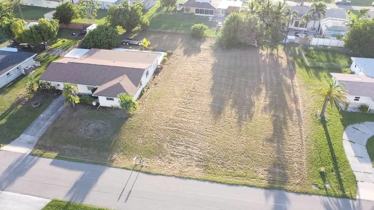 Image 2 of 24 For 156 Francis Drive Ne