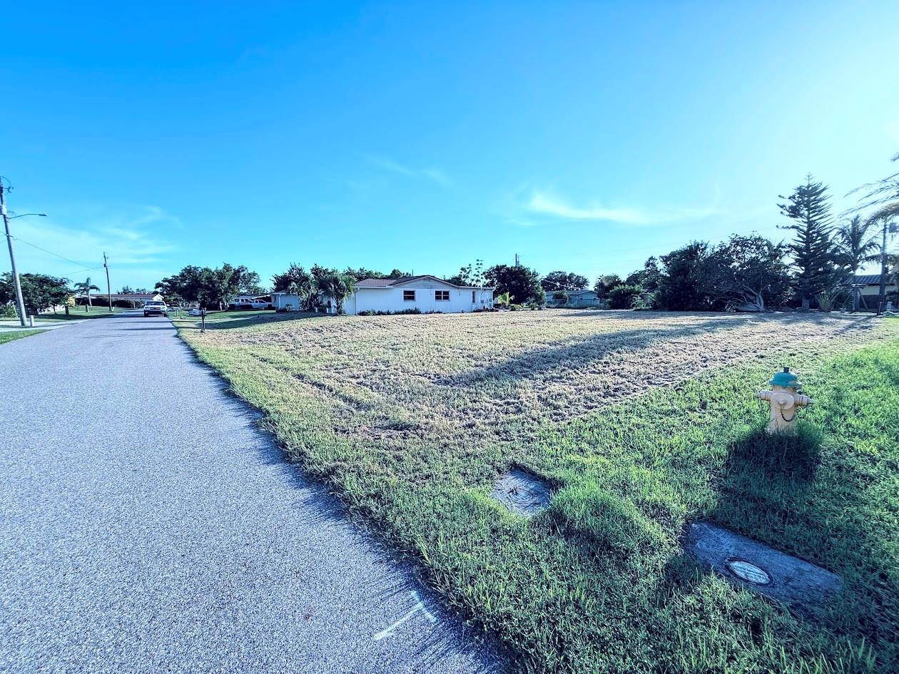 Image 21 of 24 For 156 Francis Drive Ne