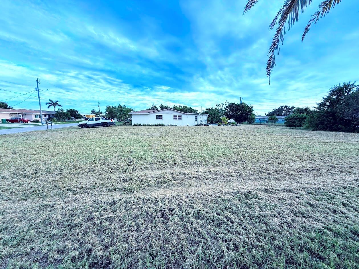 Image 22 of 24 For 156 Francis Drive Ne