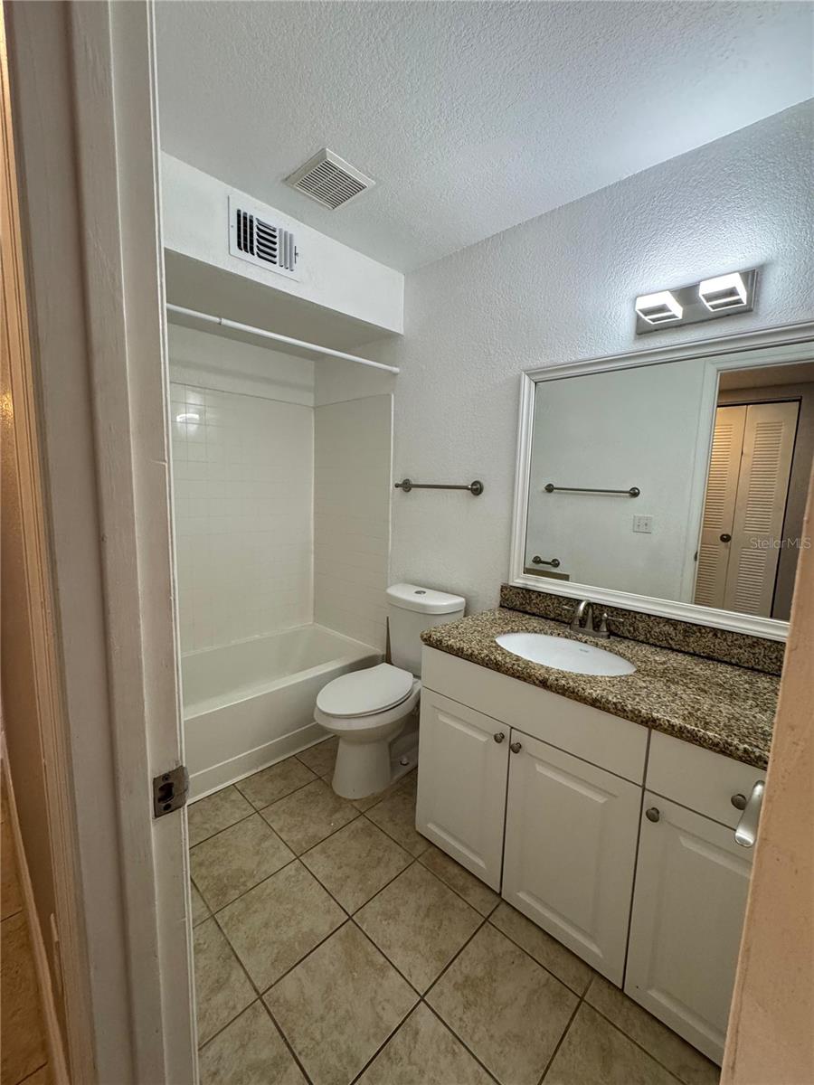 Image 14 of 19 For 5144 Conroy Road 1014