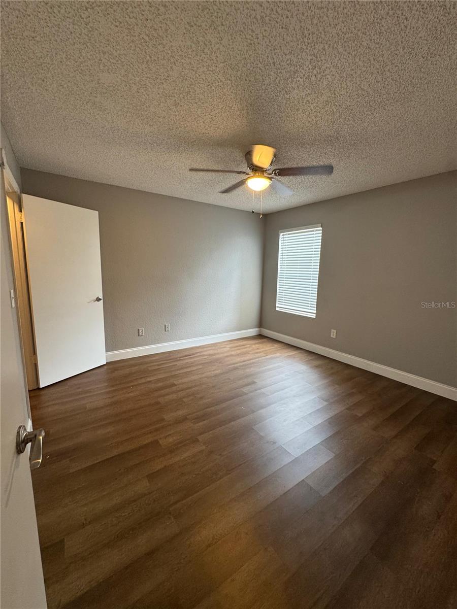 Image 16 of 19 For 5144 Conroy Road 1014