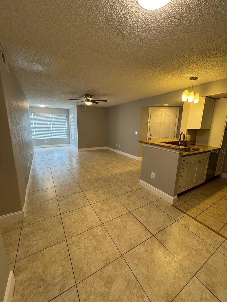 Image 6 of 19 For 5144 Conroy Road 1014