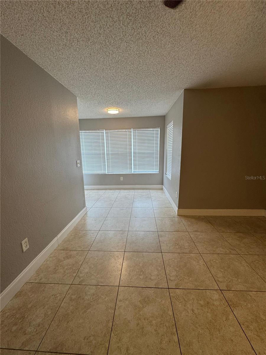 Image 7 of 19 For 5144 Conroy Road 1014