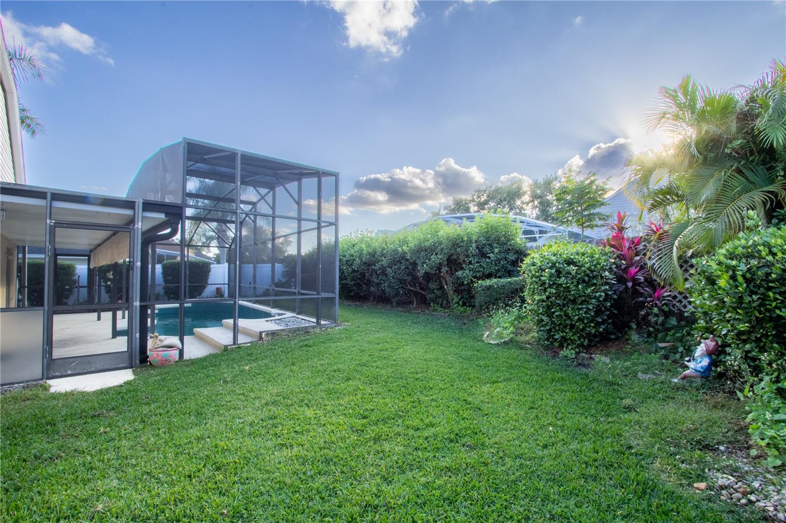 Image 2 of 2 For 1427 Twin Rivers Boulevard