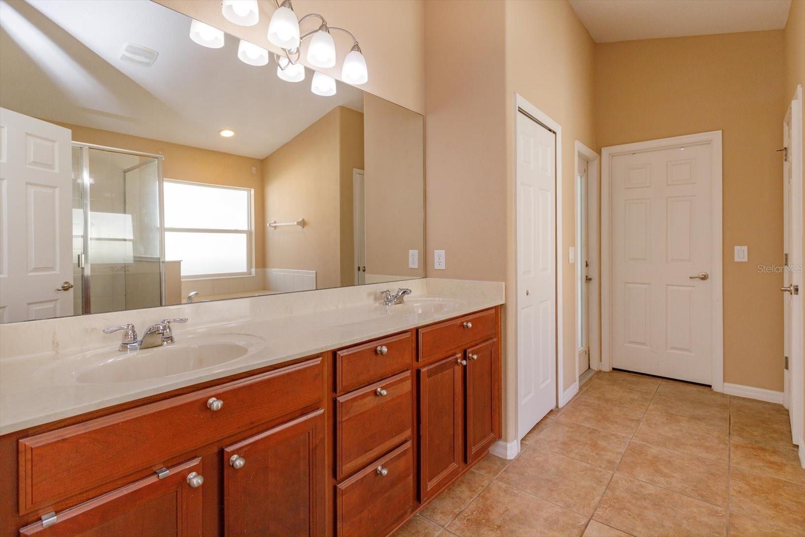 Image 12 of 28 For 5704 Great Egret Drive