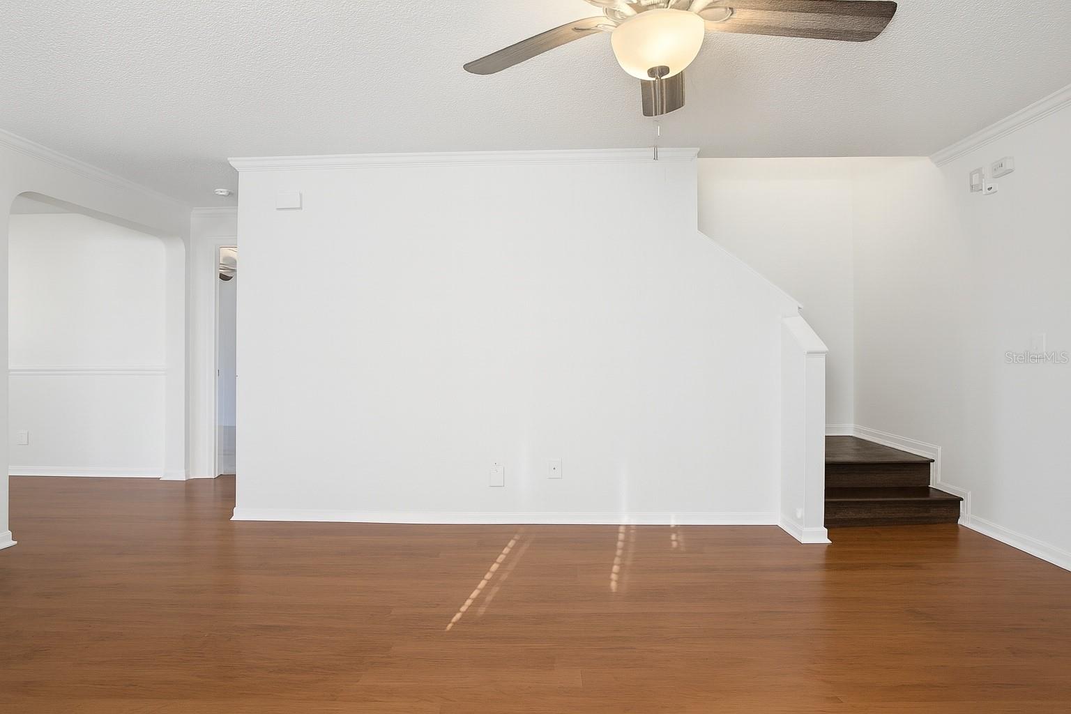 Listing photo id 12 for 622 Cape Cod Circle