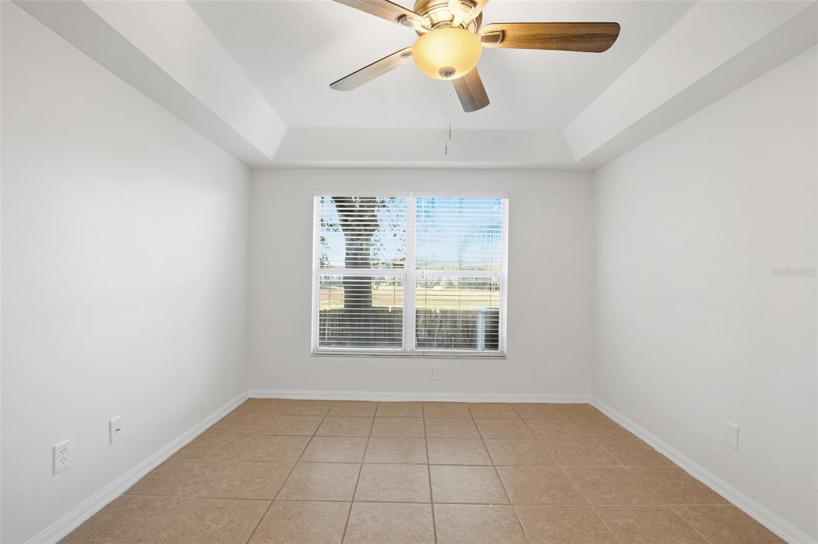 Listing photo id 14 for 622 Cape Cod Circle