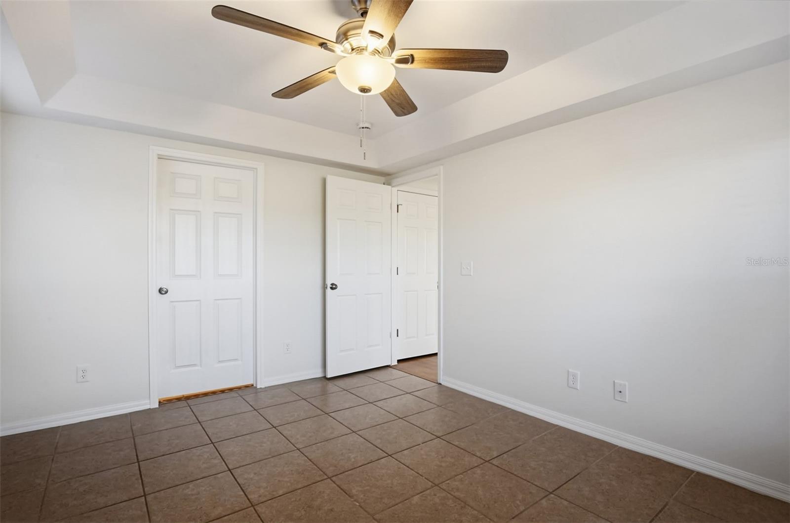 Listing photo id 16 for 622 Cape Cod Circle