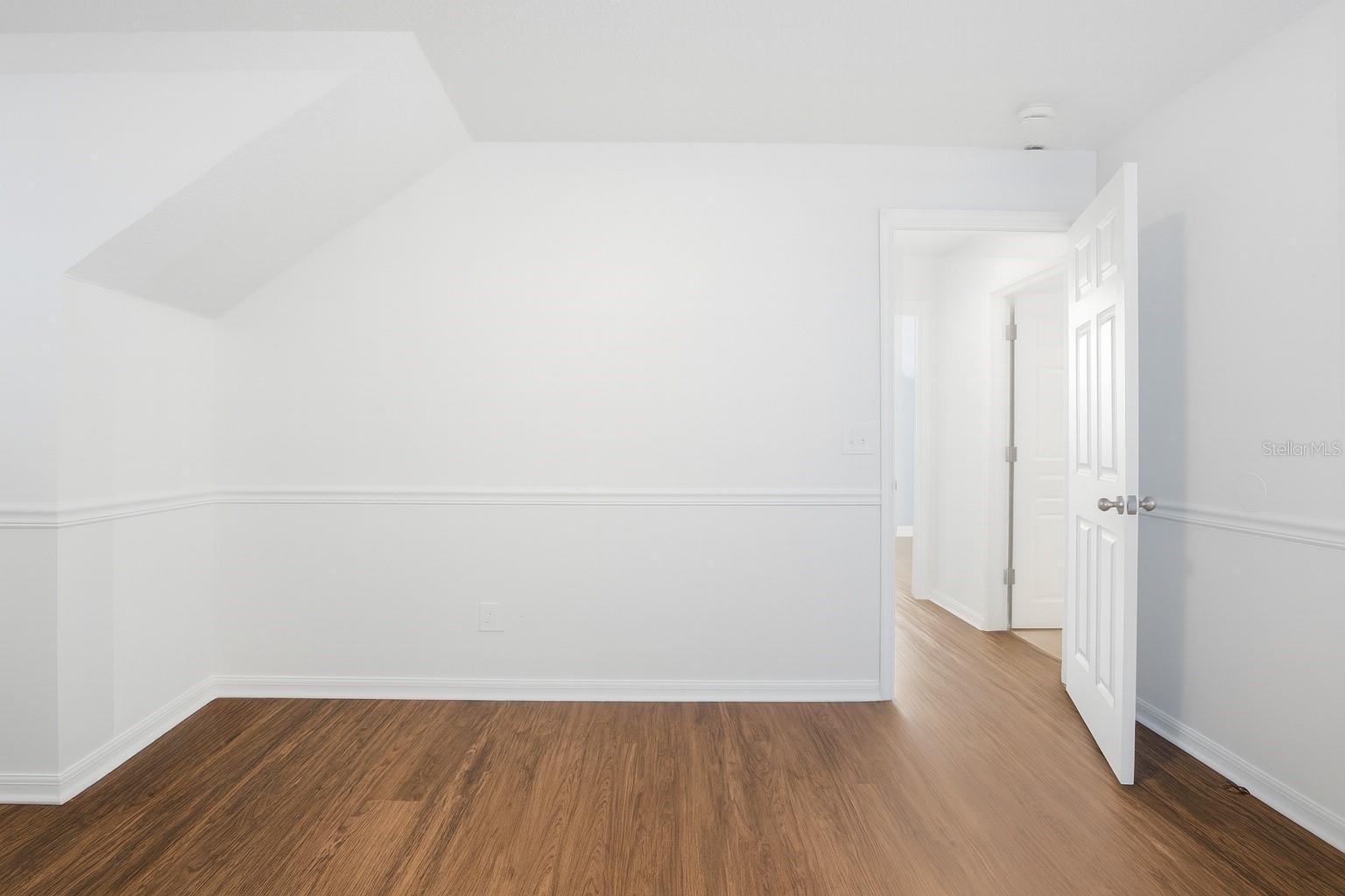 Listing photo id 26 for 622 Cape Cod Circle