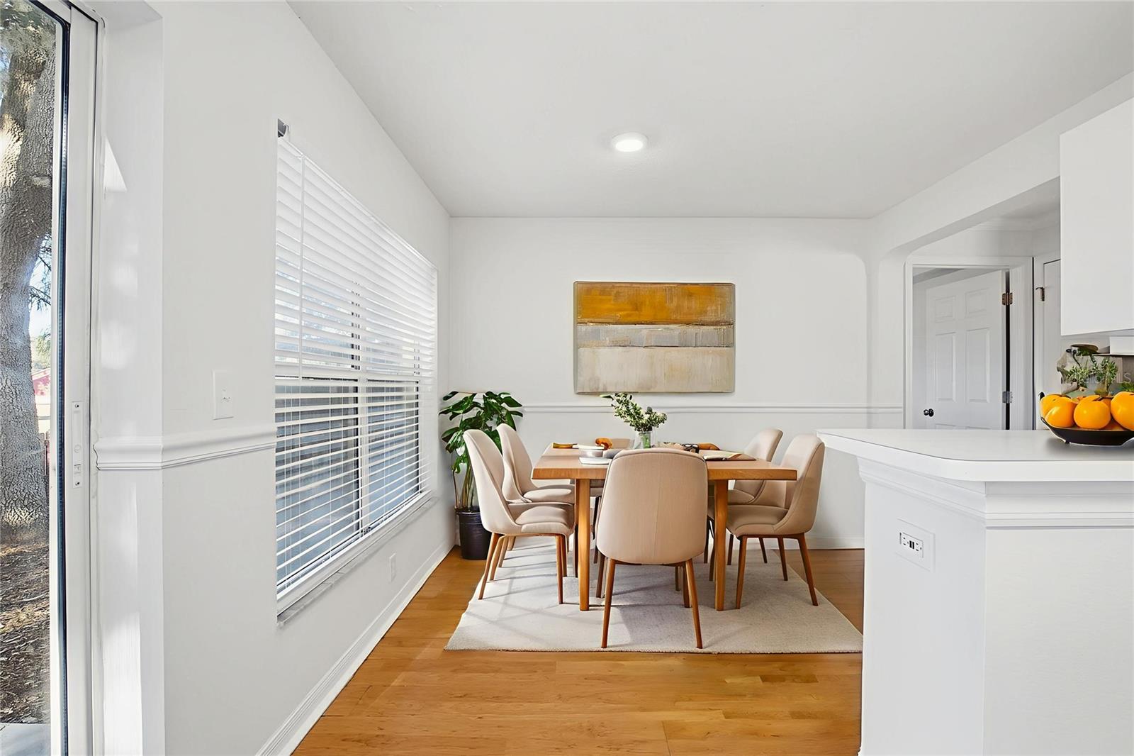 Listing photo id 1 for 622 Cape Cod Circle