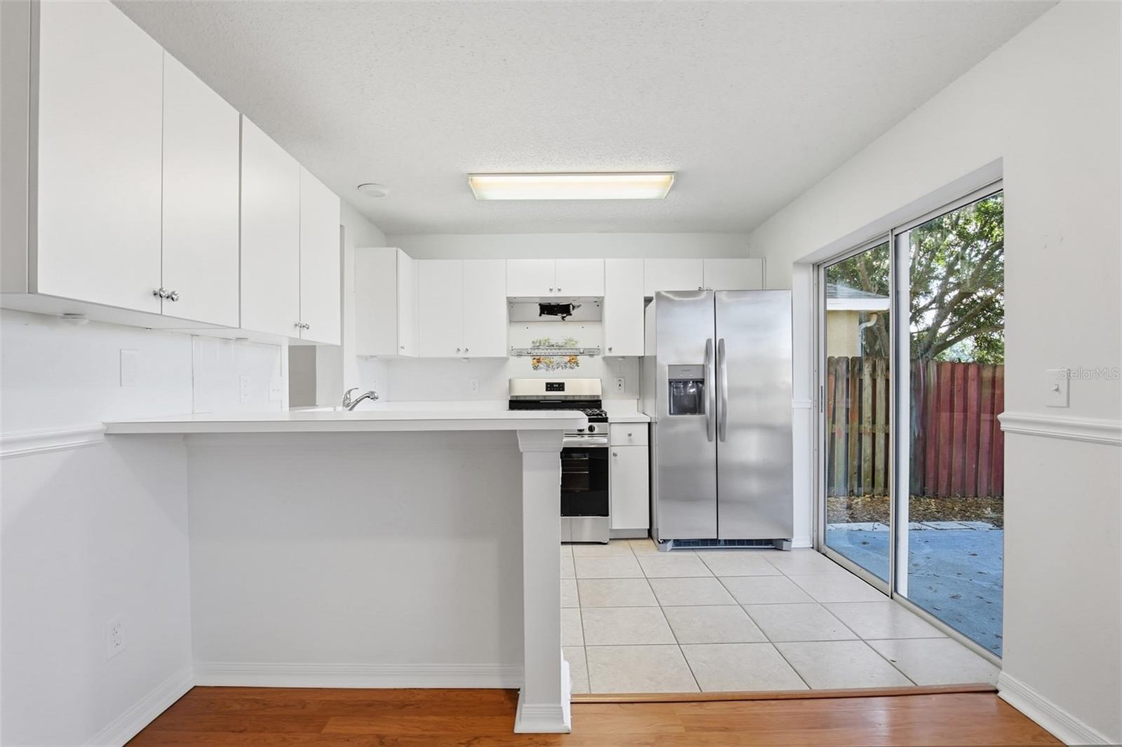 Listing photo id 7 for 622 Cape Cod Circle