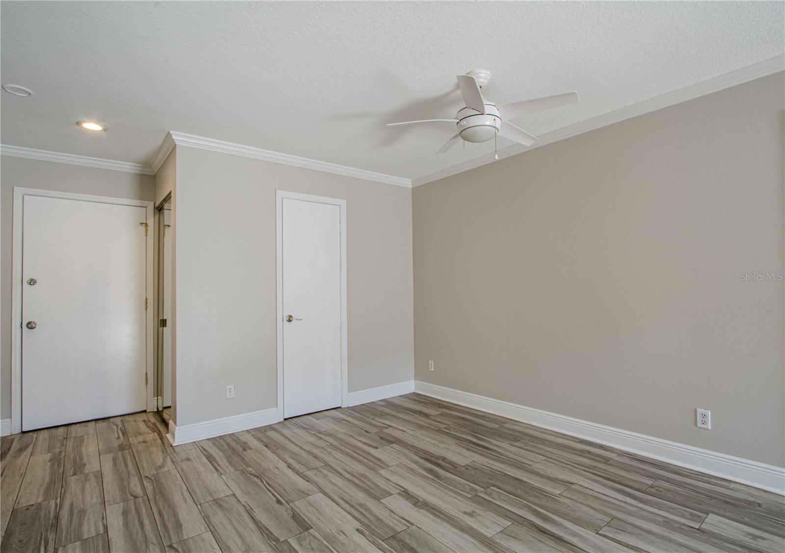 Image 15 of 16 For 4610 Gray Street 209