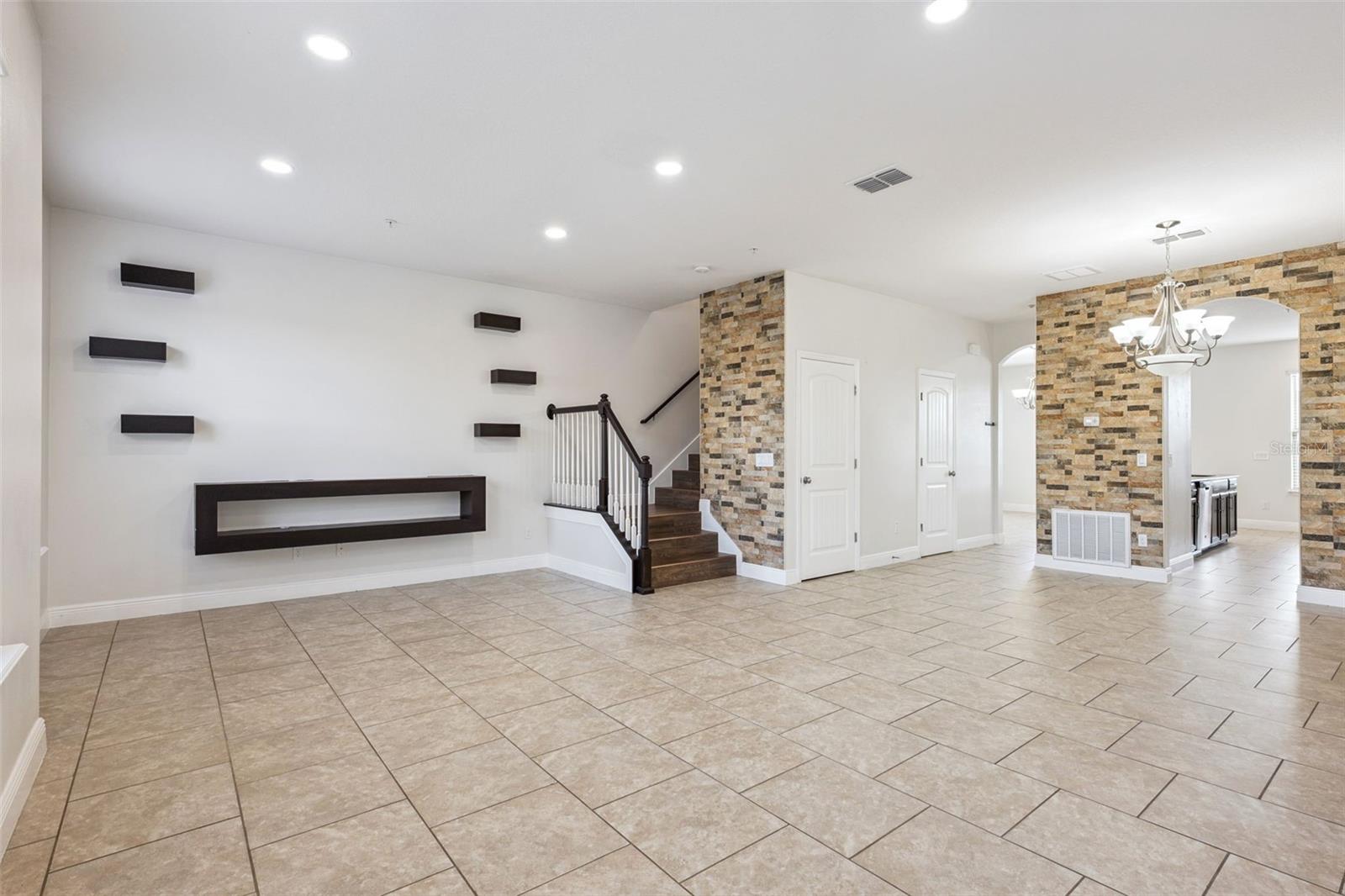 Image 17 of 77 For 10866 Sunset Ridge Lane