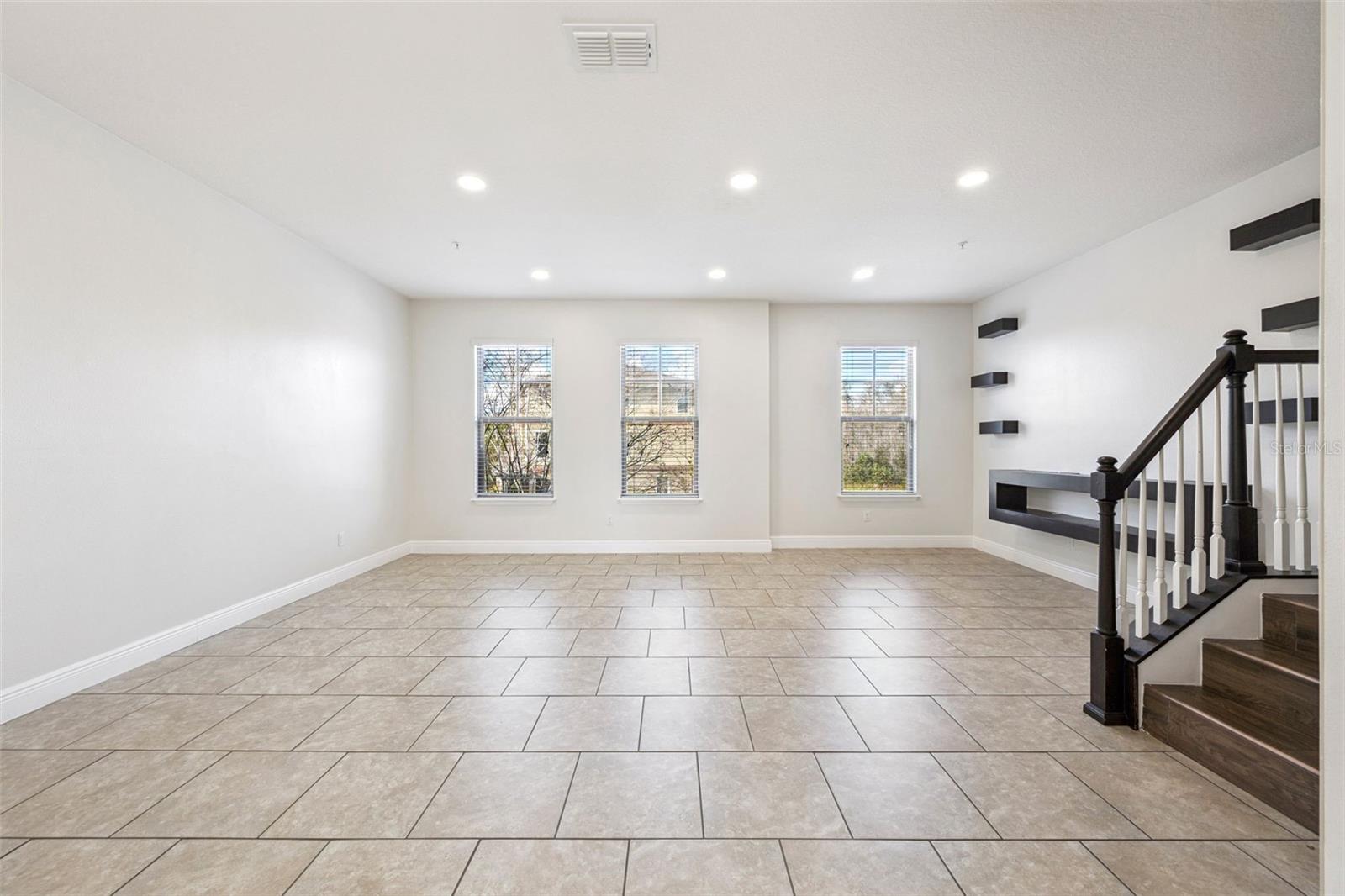 Image 25 of 77 For 10866 Sunset Ridge Lane