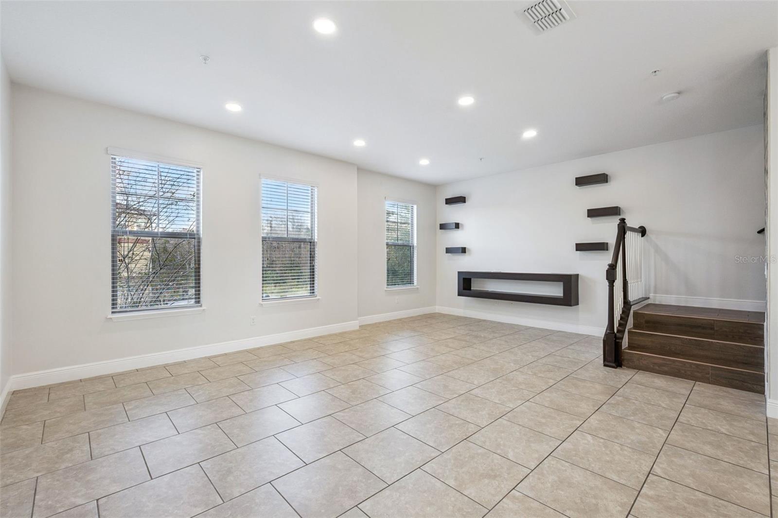 Image 26 of 77 For 10866 Sunset Ridge Lane