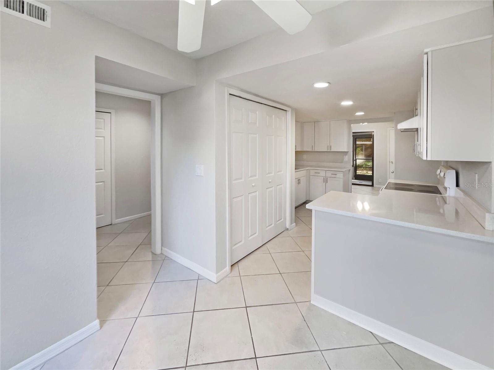 Image 13 of 27 For 5302 Jasmine Creek Lane 1304