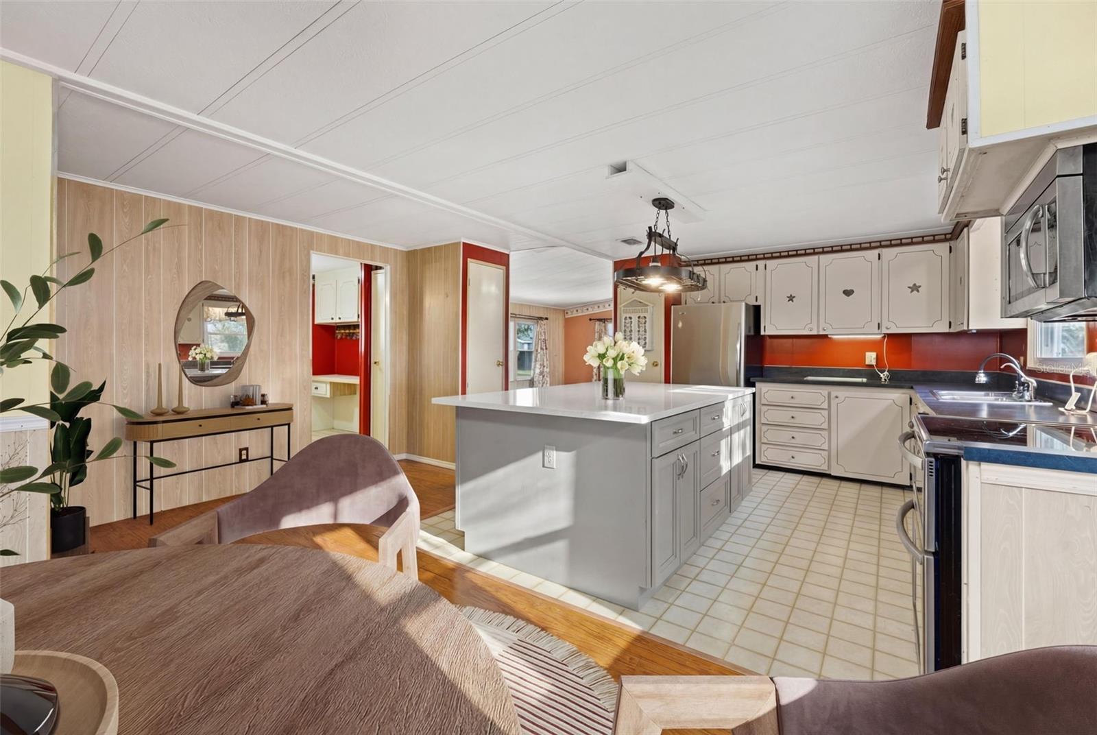 Image 14 of 73 For 2118 Canopy Circle