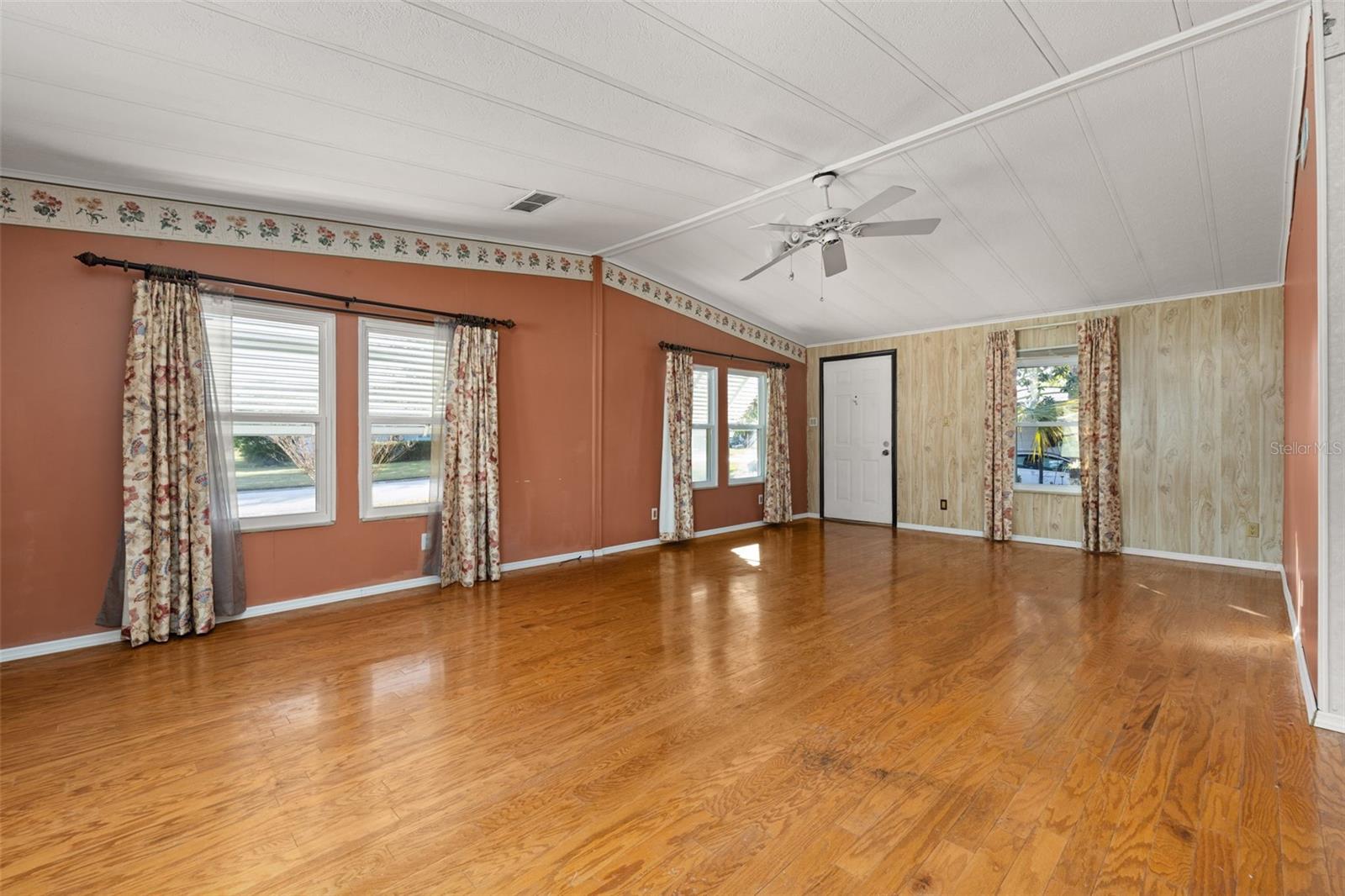 Image 25 of 73 For 2118 Canopy Circle