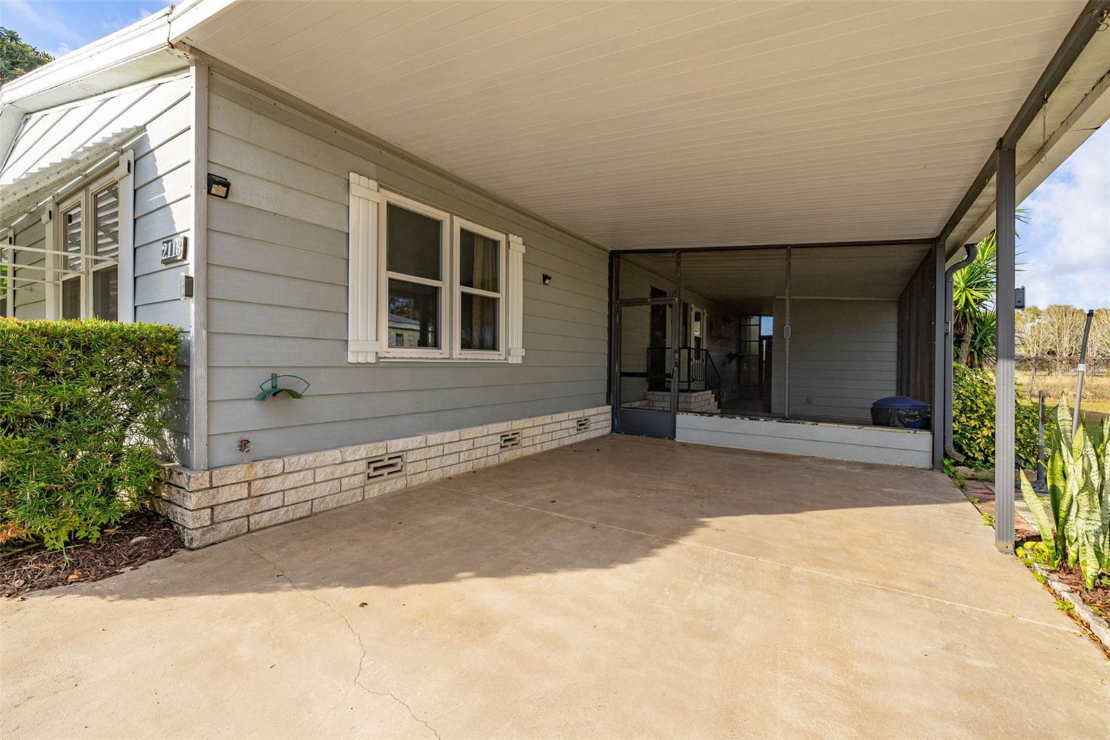 Image 5 of 73 For 2118 Canopy Circle