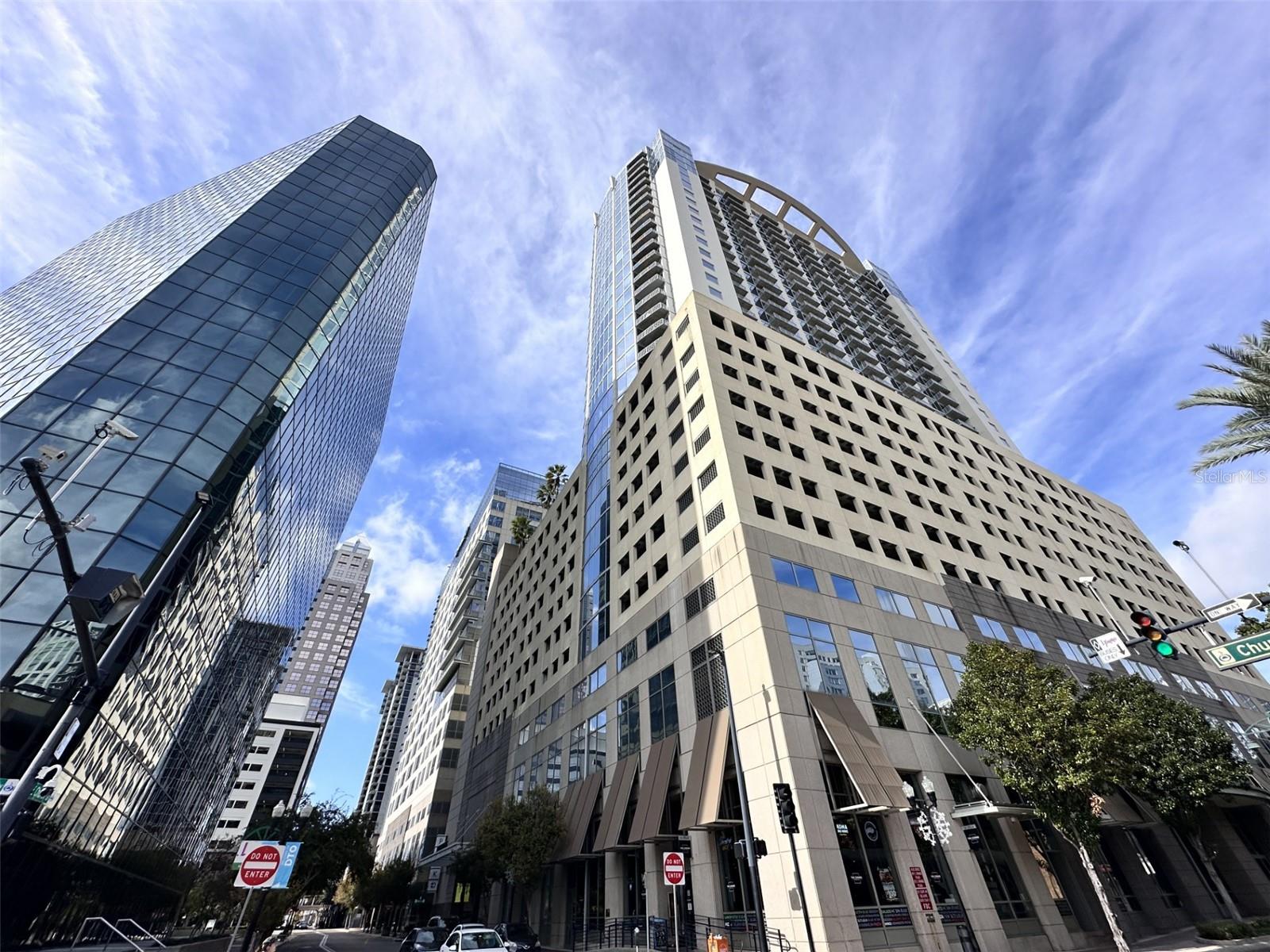 Image 2 of 40 For 155 Court Avenue 1103