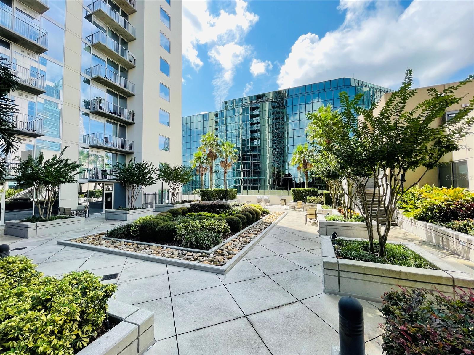 Image 20 of 40 For 155 Court Avenue 1103