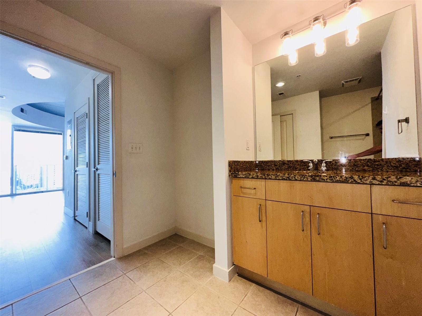 Image 33 of 40 For 155 Court Avenue 1103