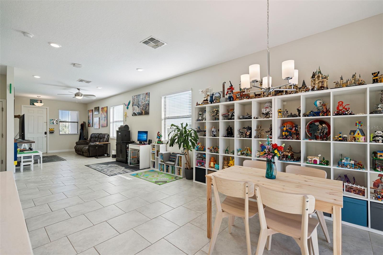 Image 11 of 52 For 1201 Royal St George Boulevard