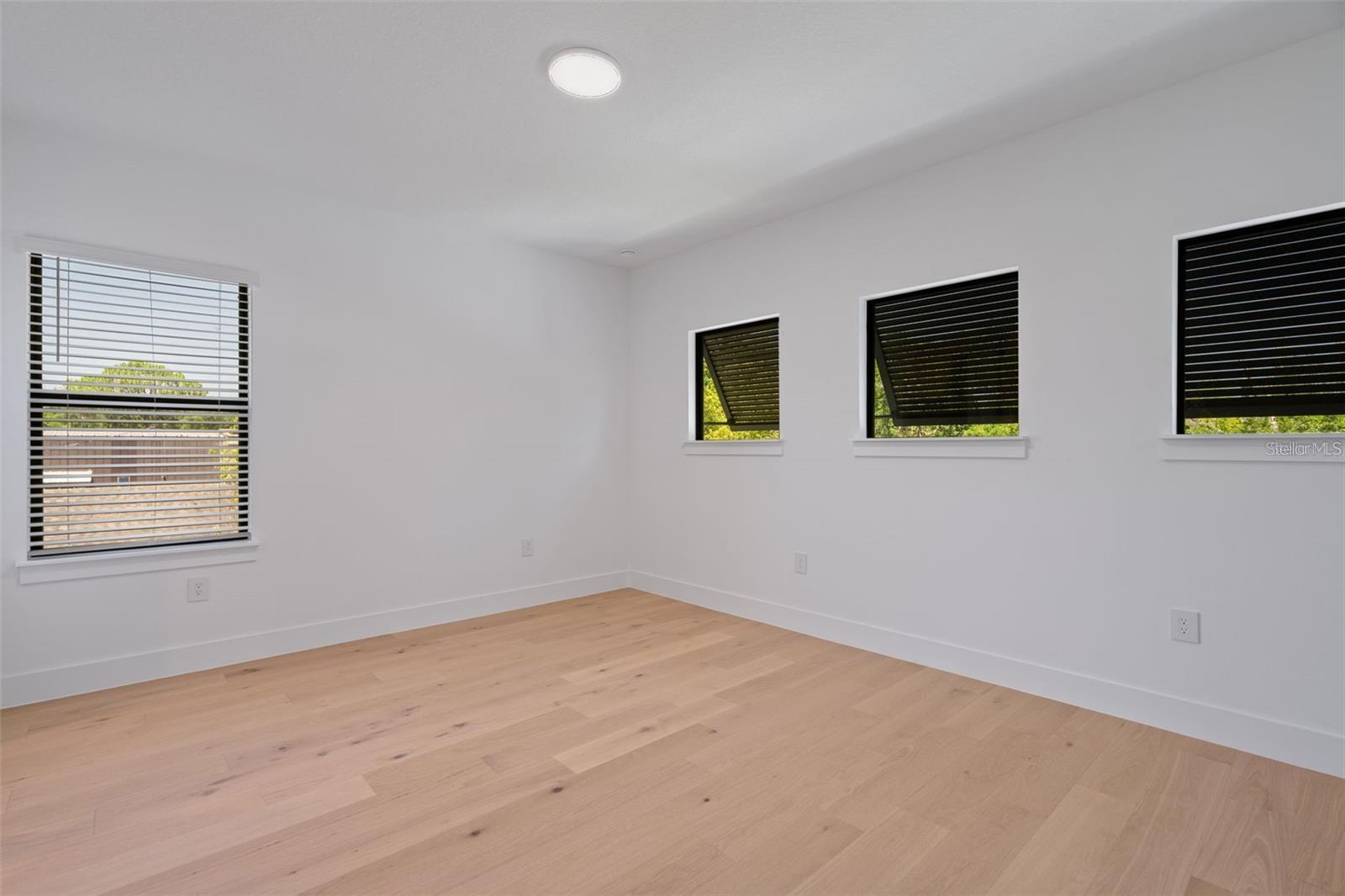 Image 27 of 46 For 6564 Lagoon Street