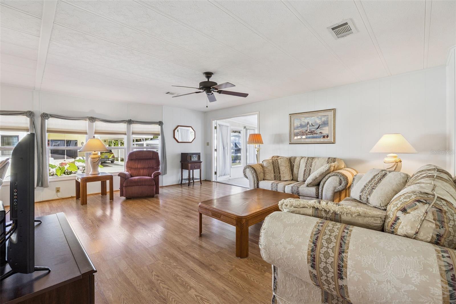 Image 10 of 31 For 259 Pinewood Drive