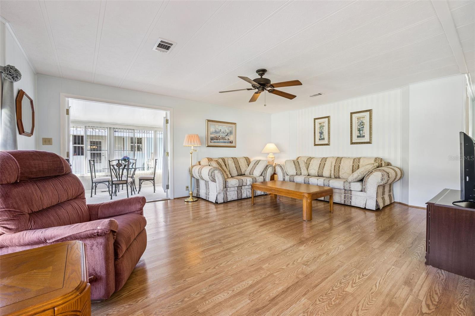 Image 11 of 31 For 259 Pinewood Drive