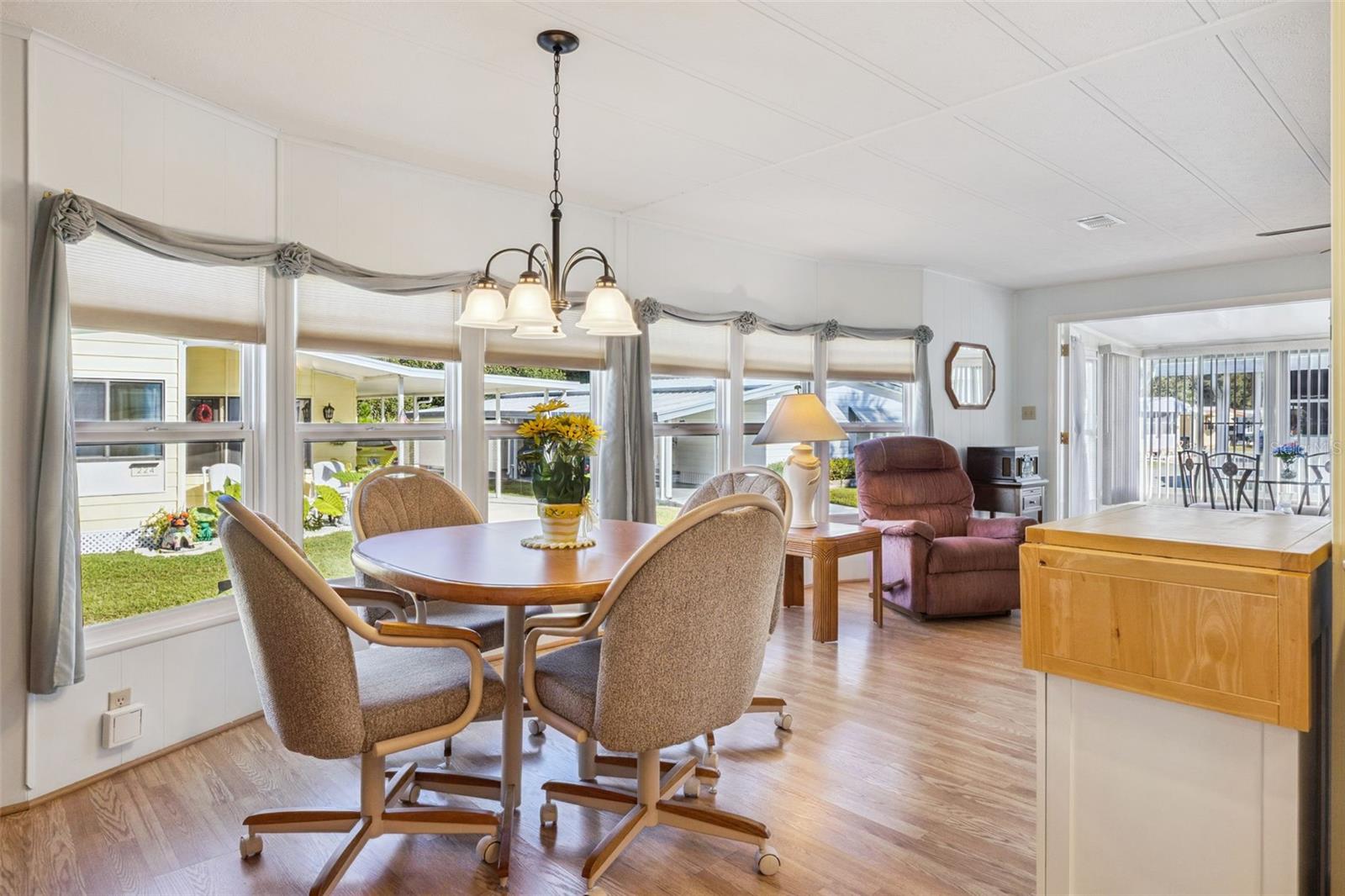 Image 14 of 31 For 259 Pinewood Drive