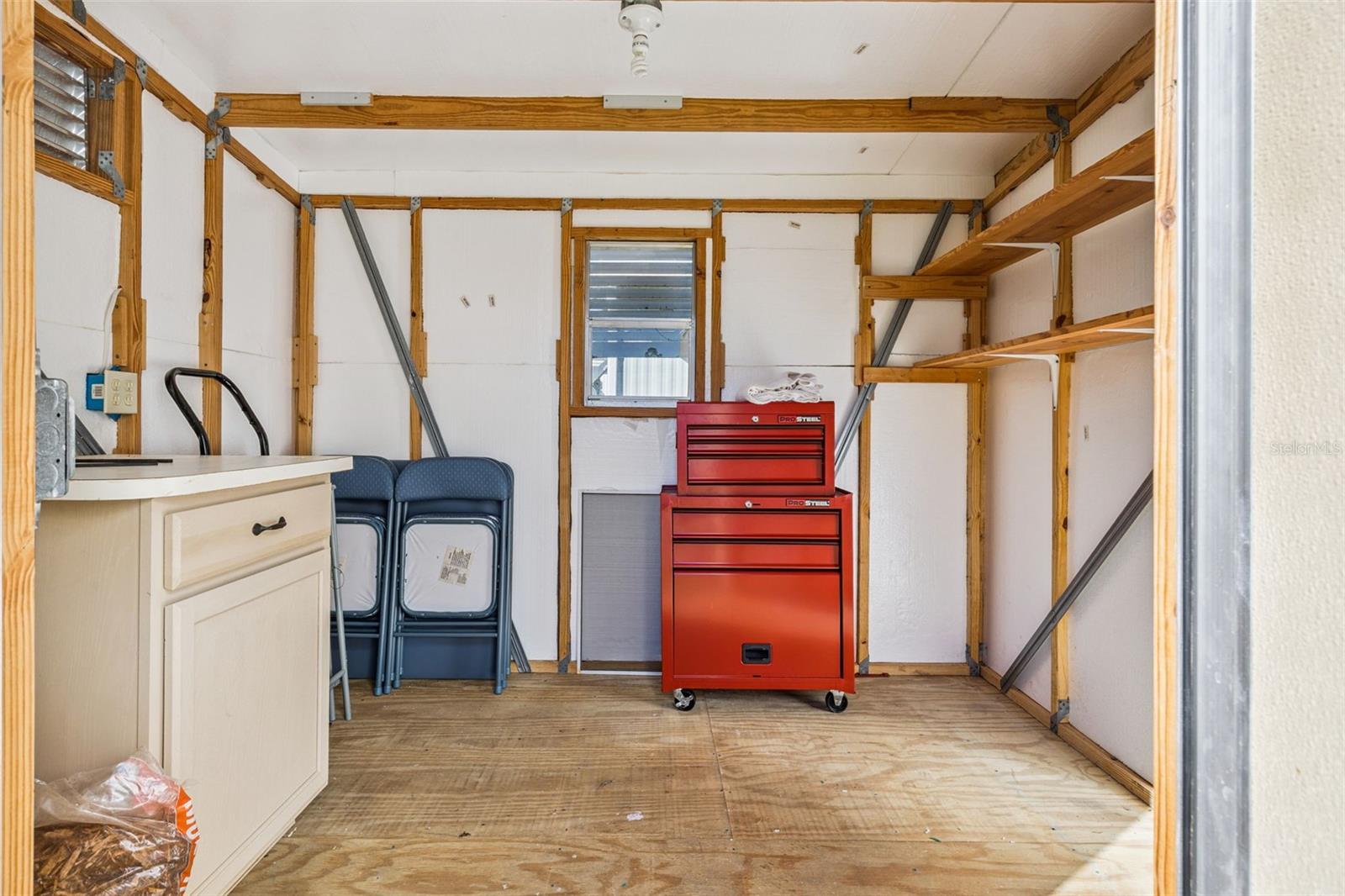 Image 27 of 31 For 259 Pinewood Drive