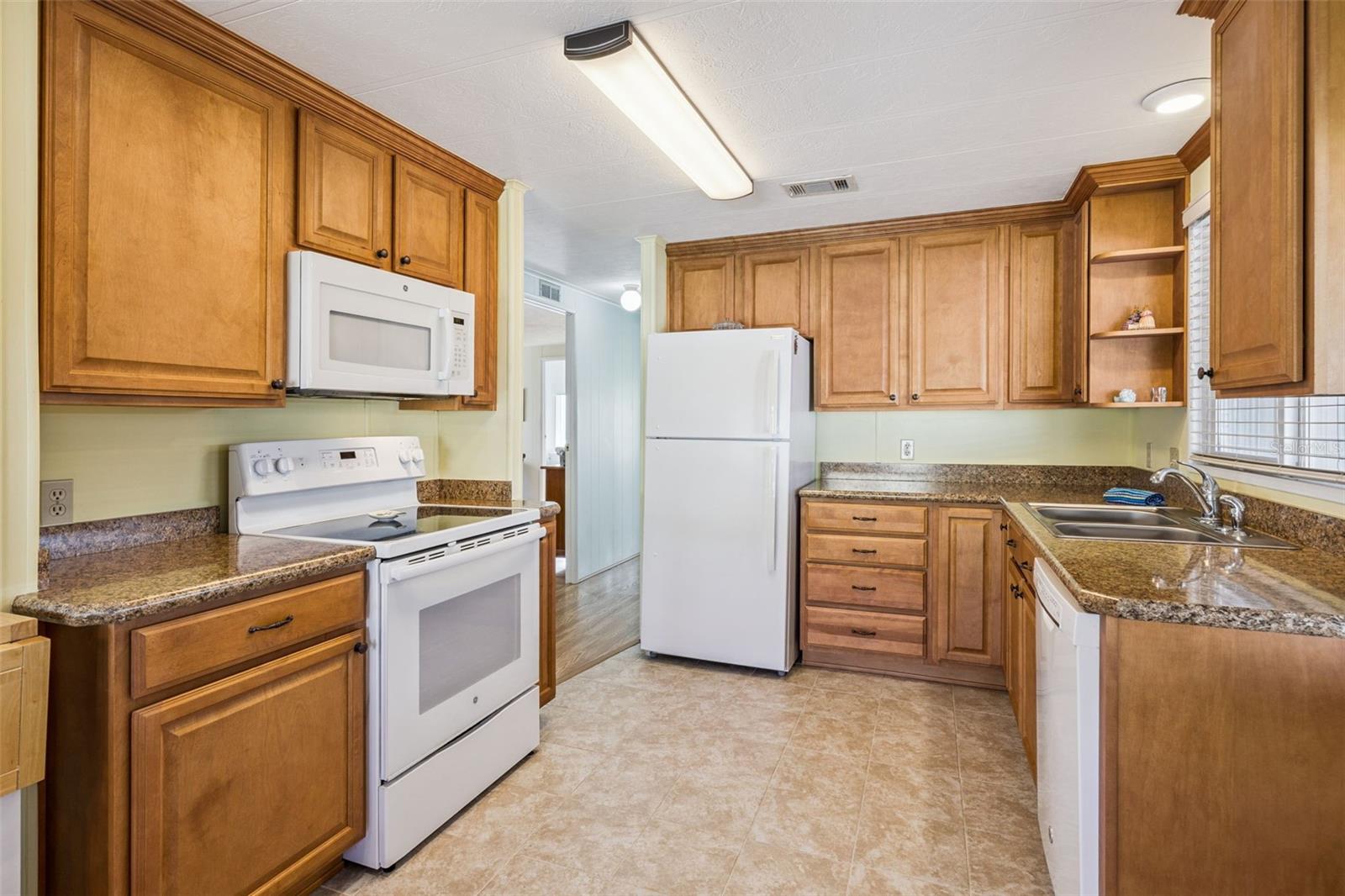 Image 6 of 31 For 259 Pinewood Drive