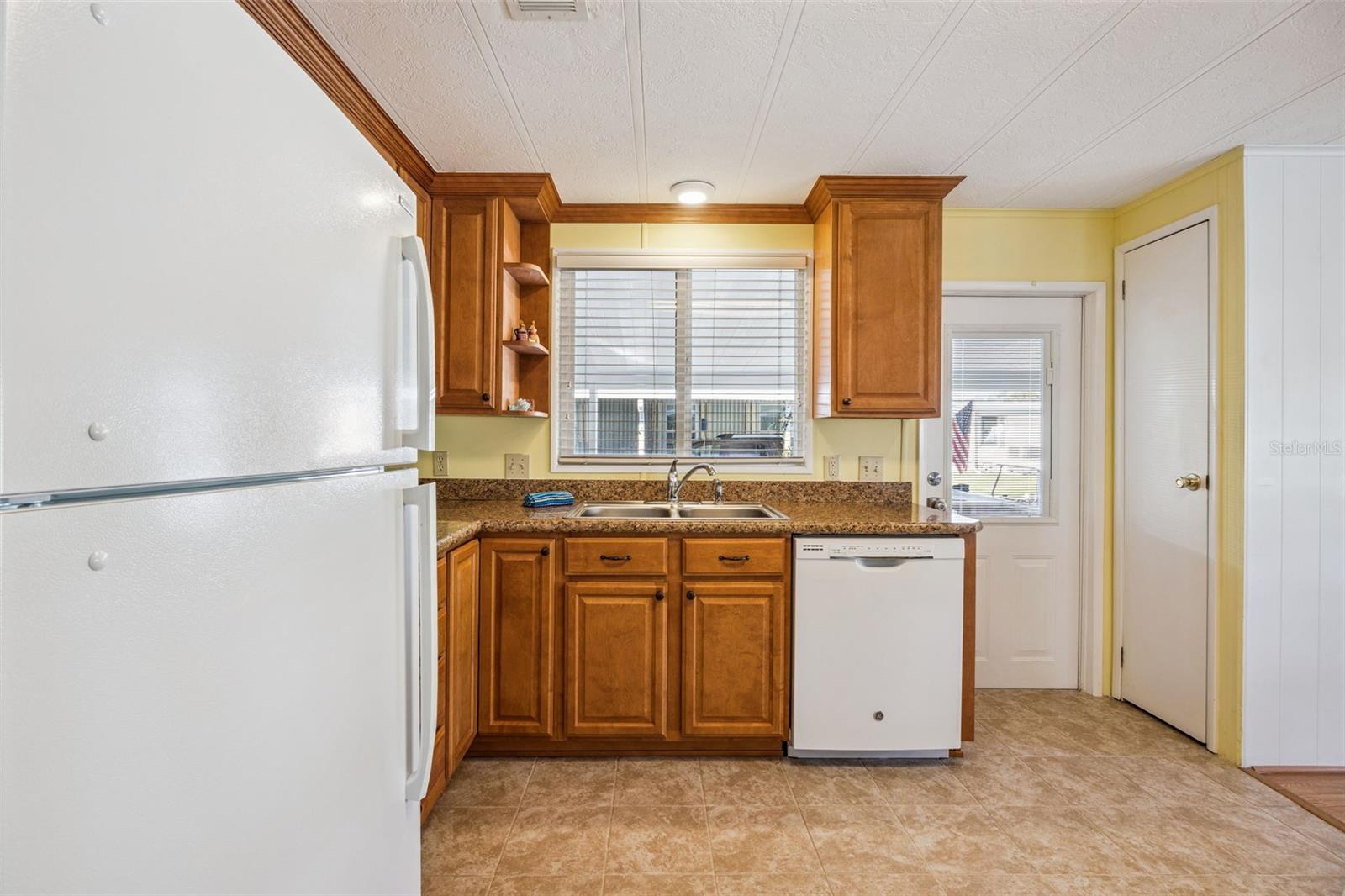 Image 7 of 31 For 259 Pinewood Drive