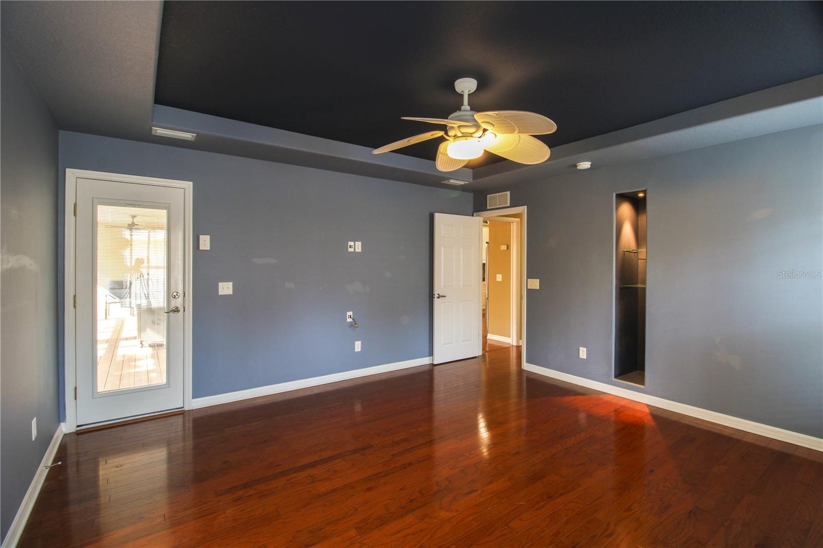 Image 14 of 33 For 6065 Spruce Point Circle