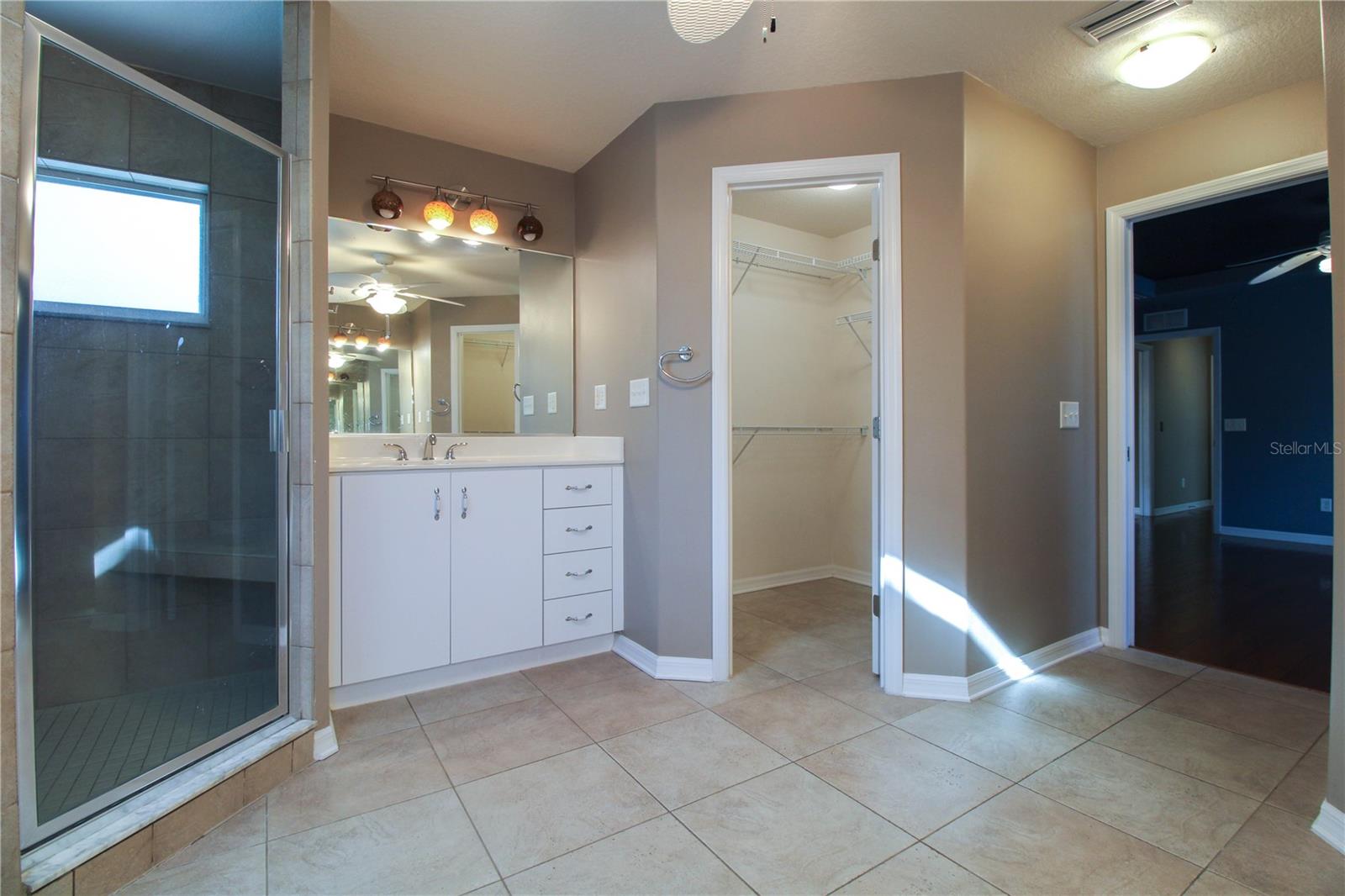 Image 17 of 33 For 6065 Spruce Point Circle