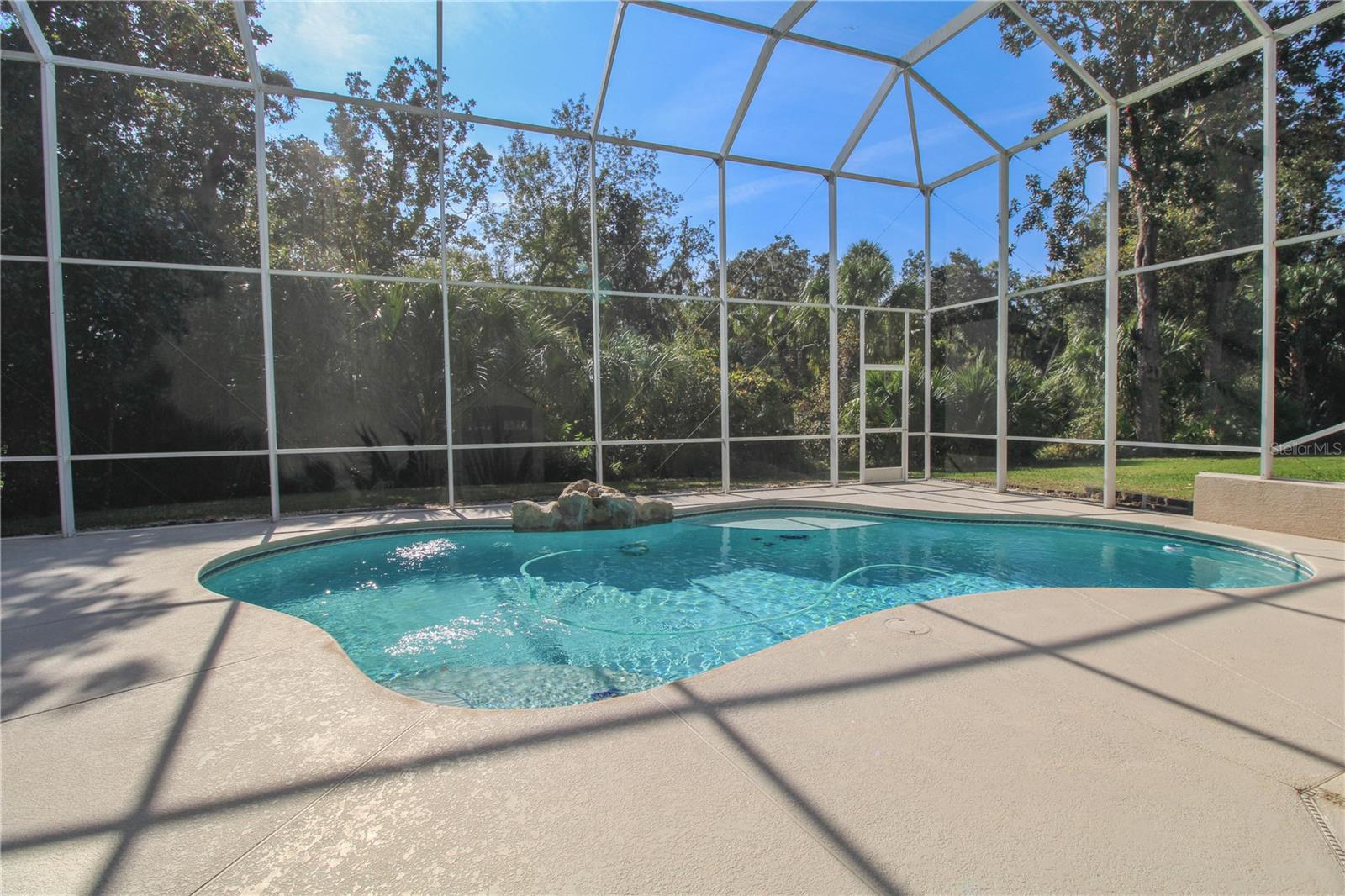 Image 27 of 33 For 6065 Spruce Point Circle