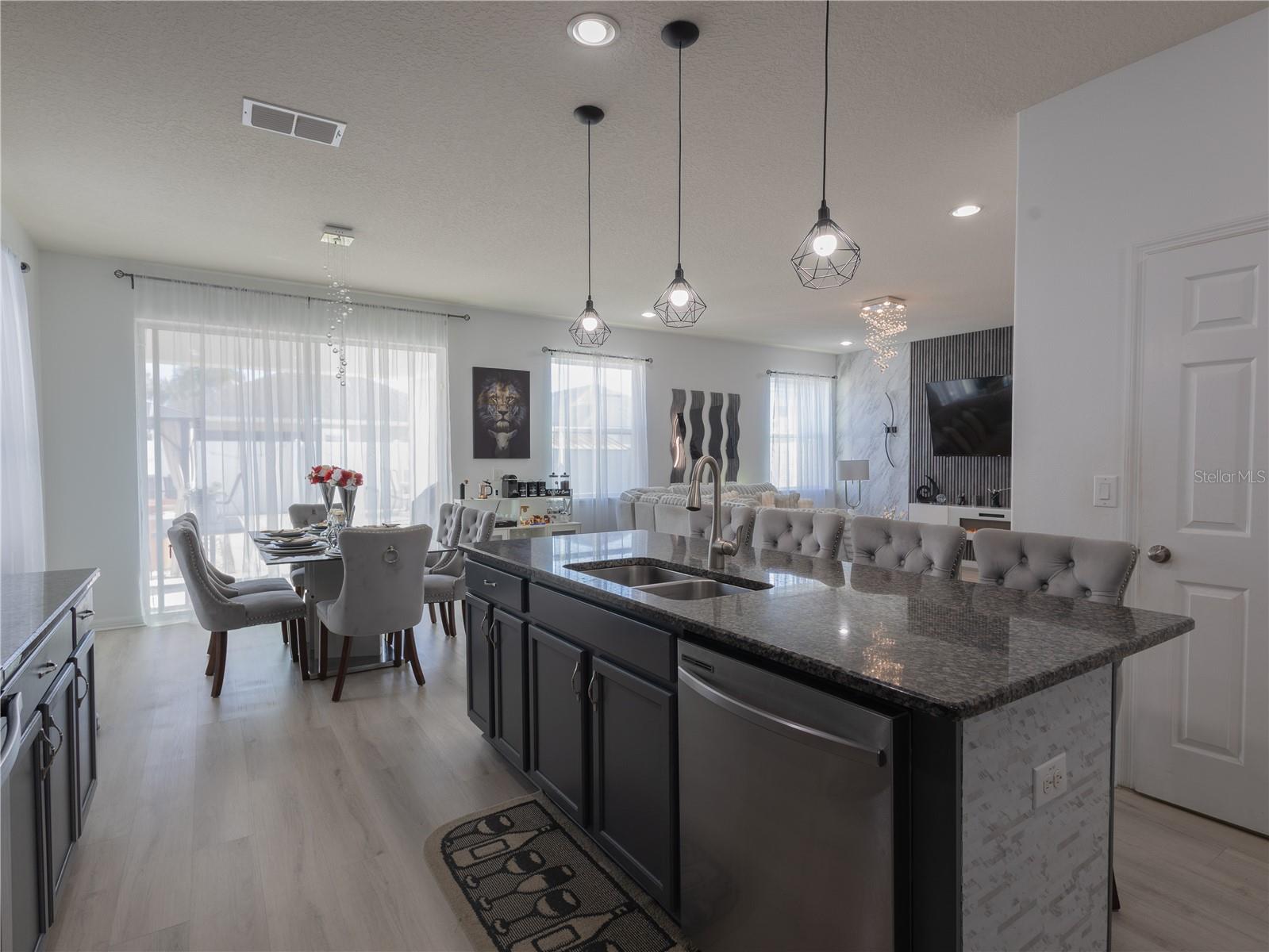 Image 12 of 44 For 2525 Amati Drive