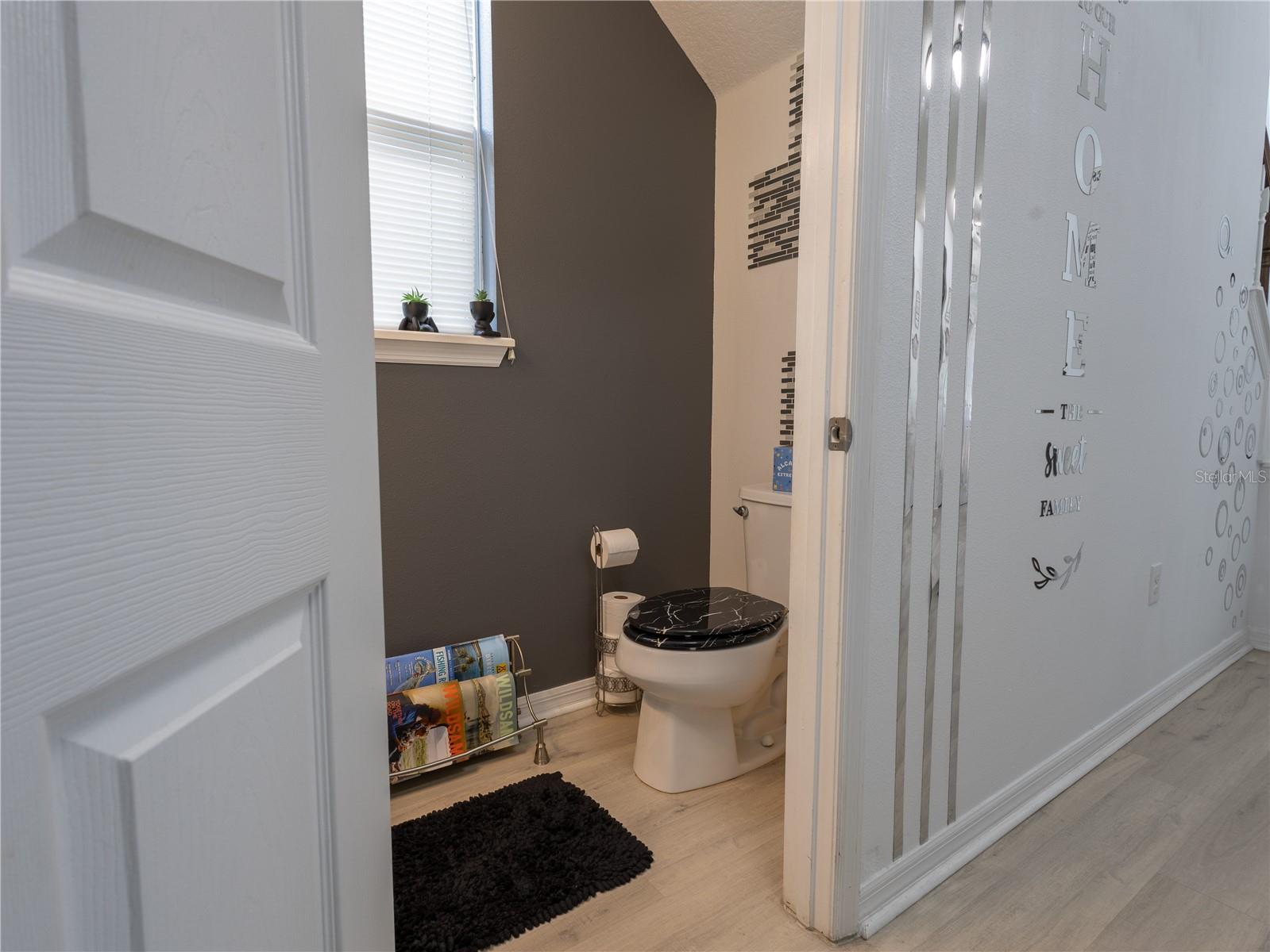 Image 17 of 44 For 2525 Amati Drive