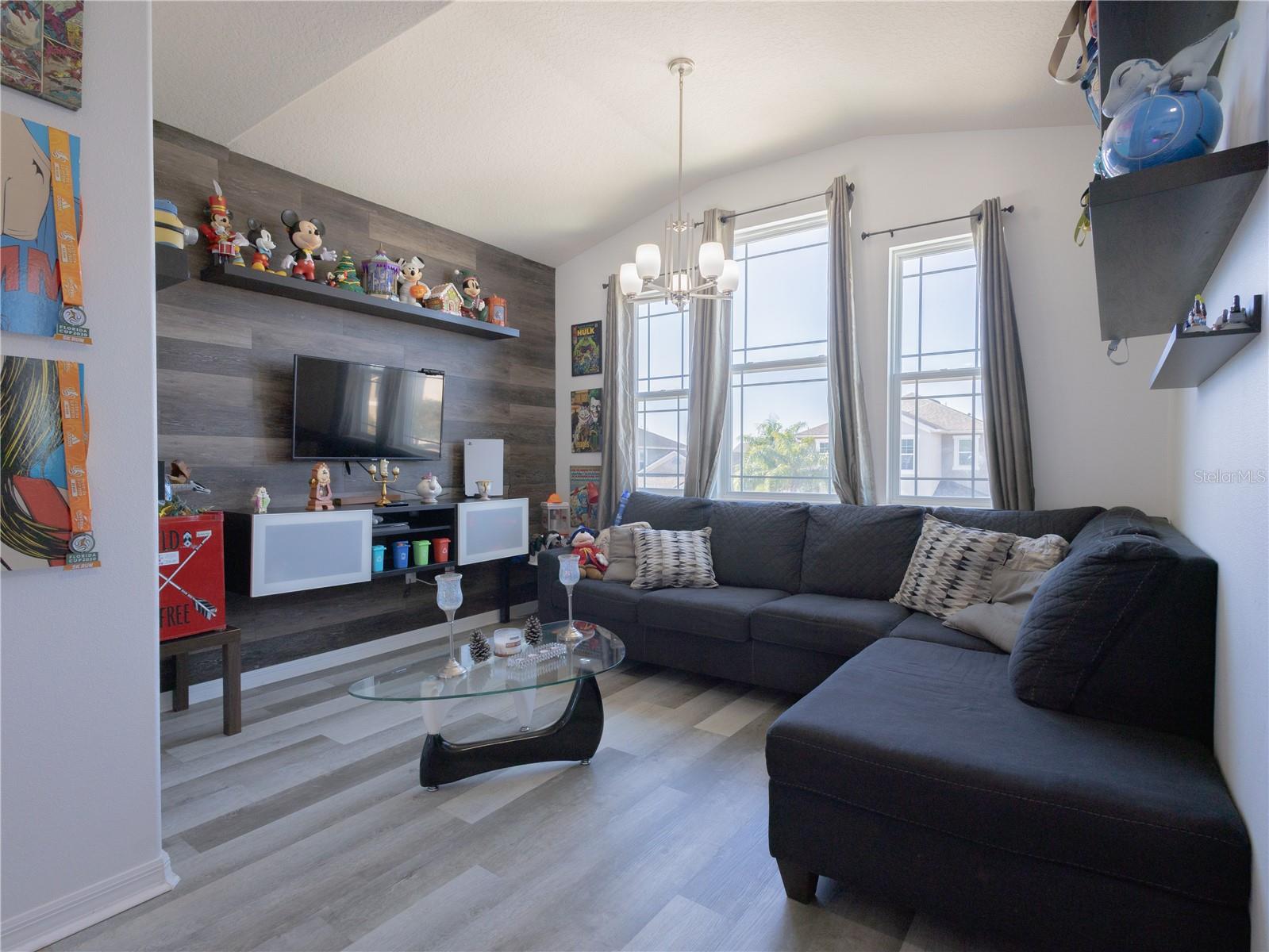 Image 24 of 44 For 2525 Amati Drive