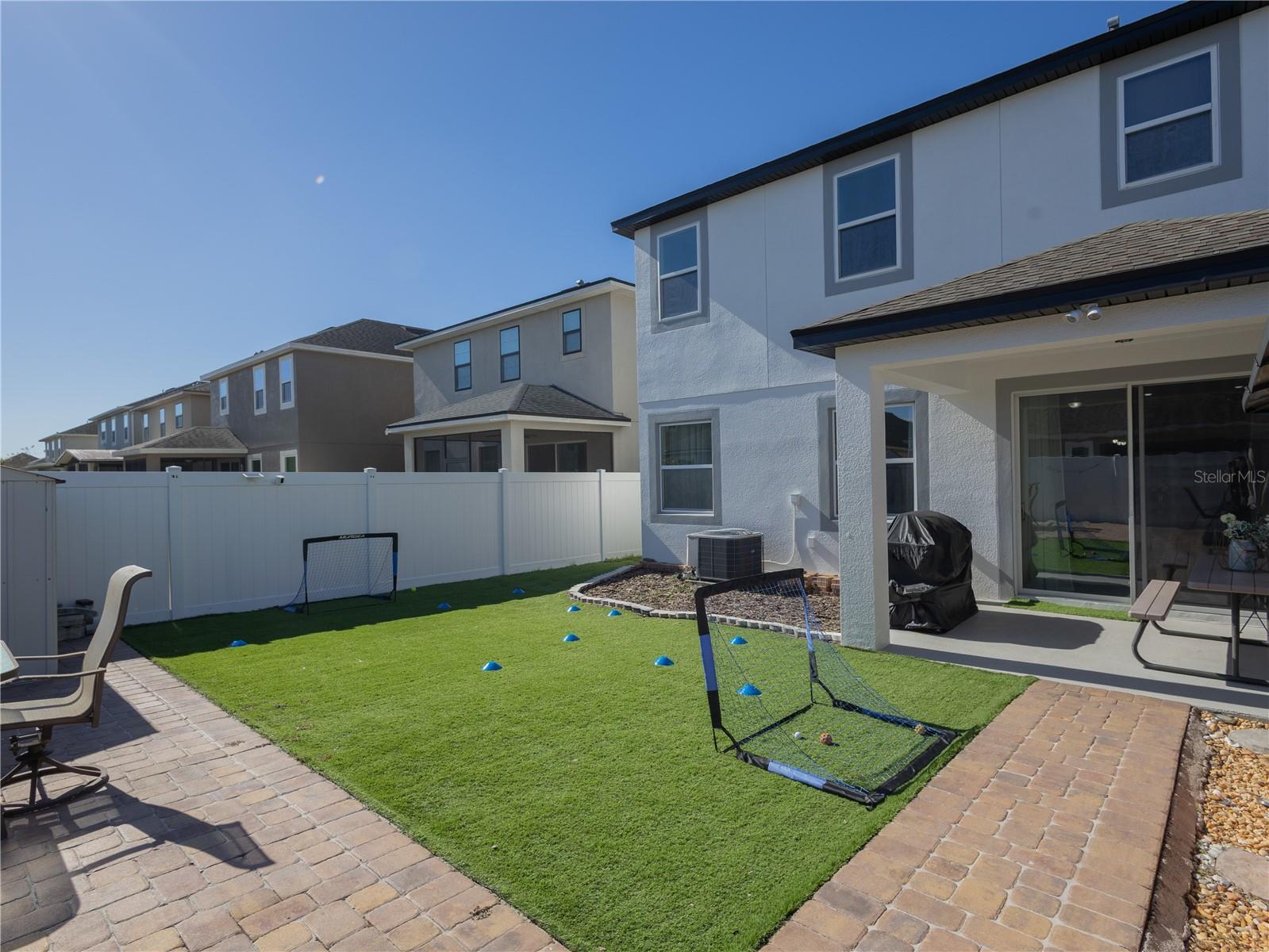 Image 4 of 44 For 2525 Amati Drive