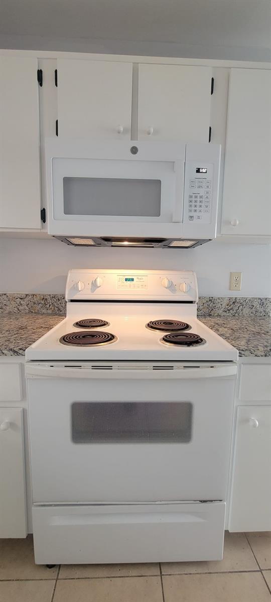 Image 7 of 13 For 3190 Smoke Signal Circle