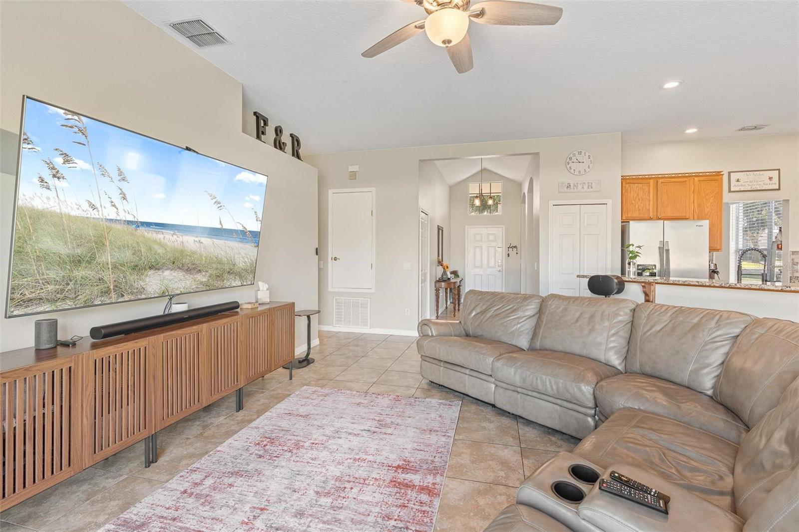 Image 11 of 32 For 717 Strihal Loop