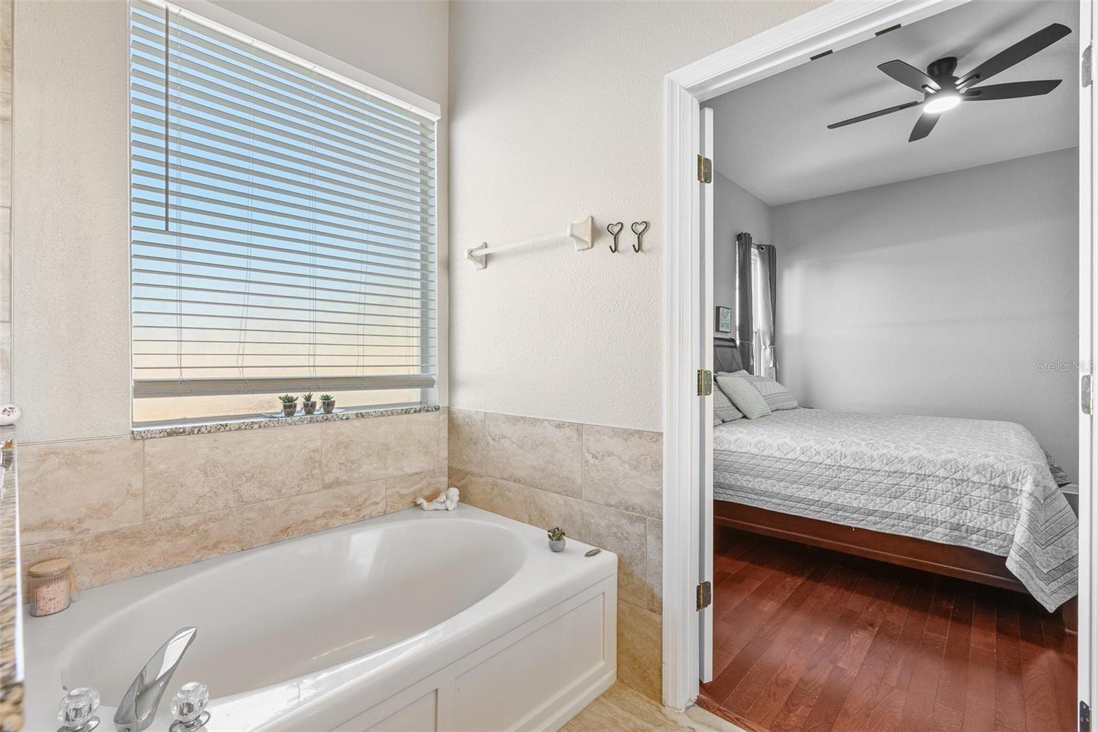 Image 15 of 32 For 717 Strihal Loop