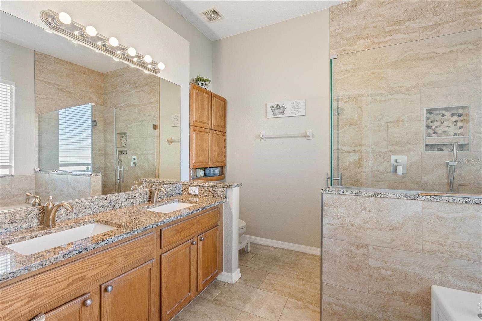 Image 16 of 32 For 717 Strihal Loop