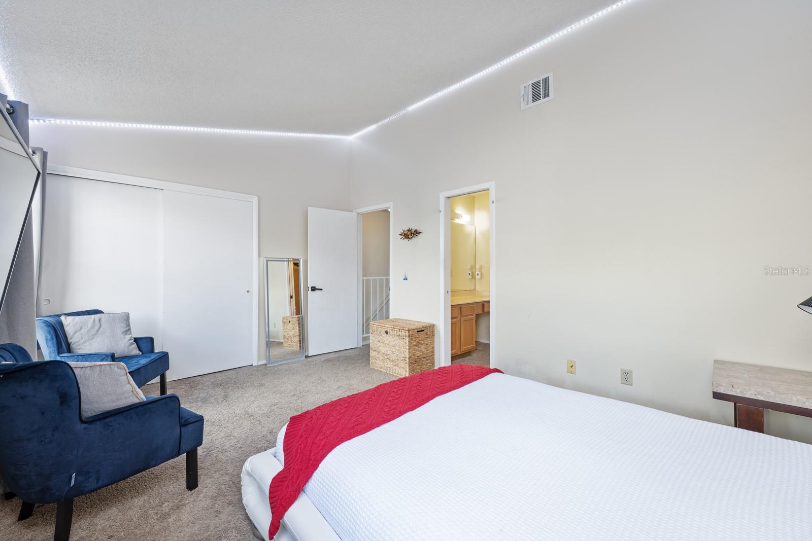 Image 10 of 21 For 2991 Embassy Court