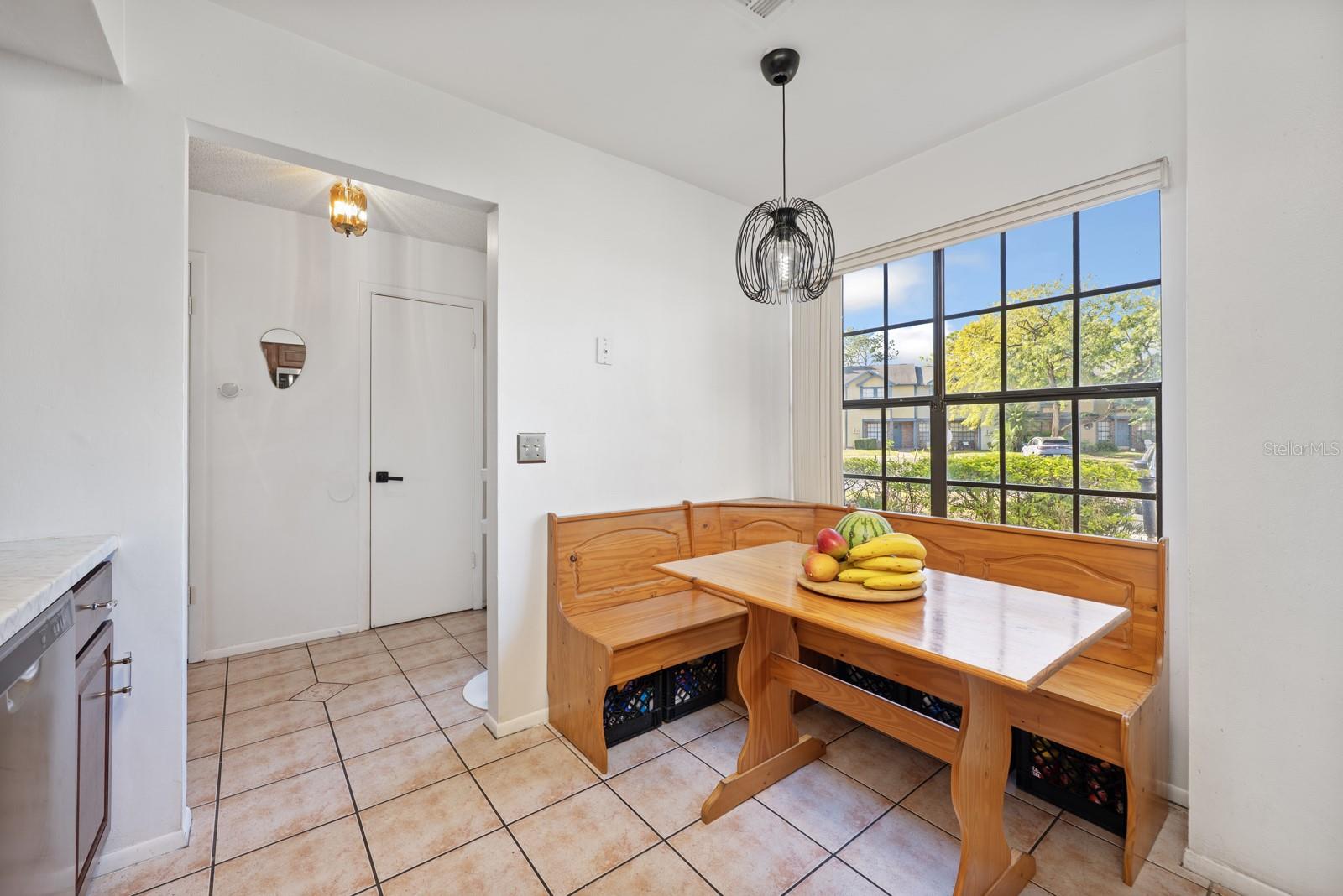 Image 3 of 21 For 2991 Embassy Court