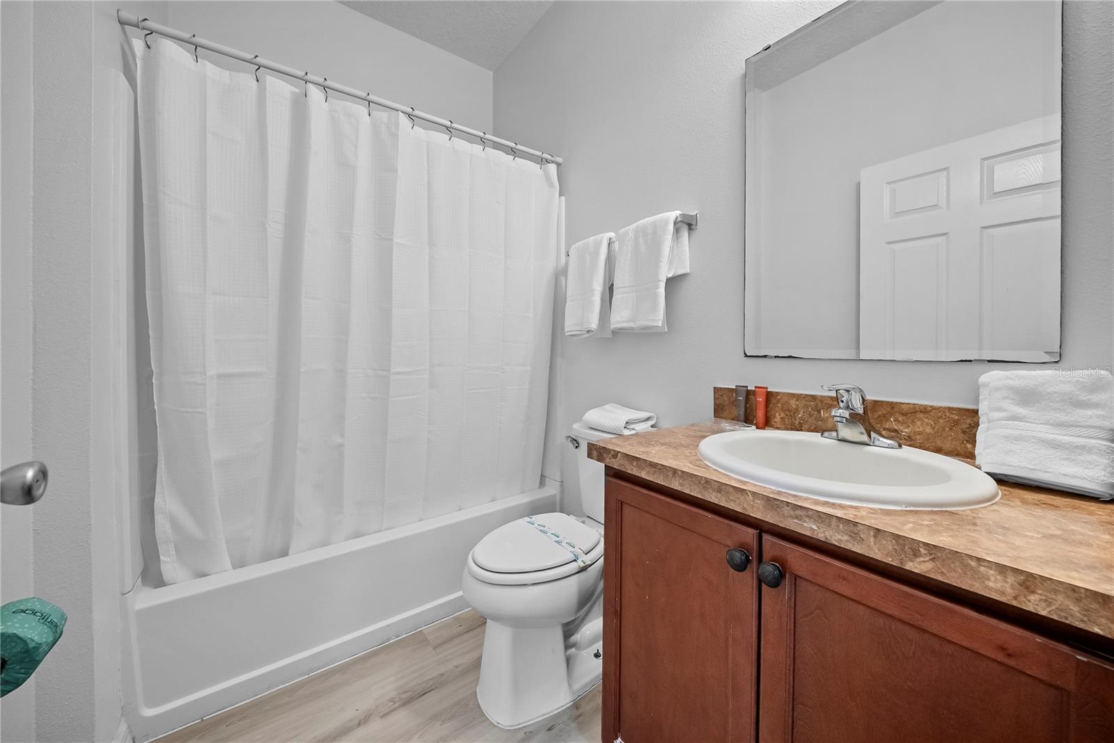 Image 12 of 66 For 4736 Blue Diamond Street